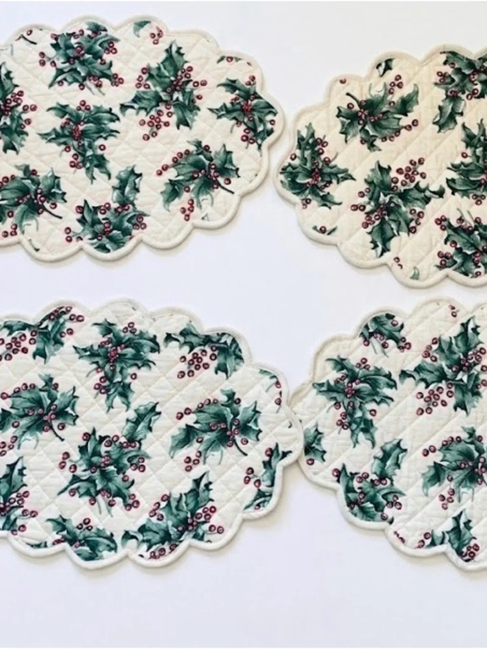 4 April Cornell Holiday Holly Leaves Red Berries Festive Quilted Placemats 18”